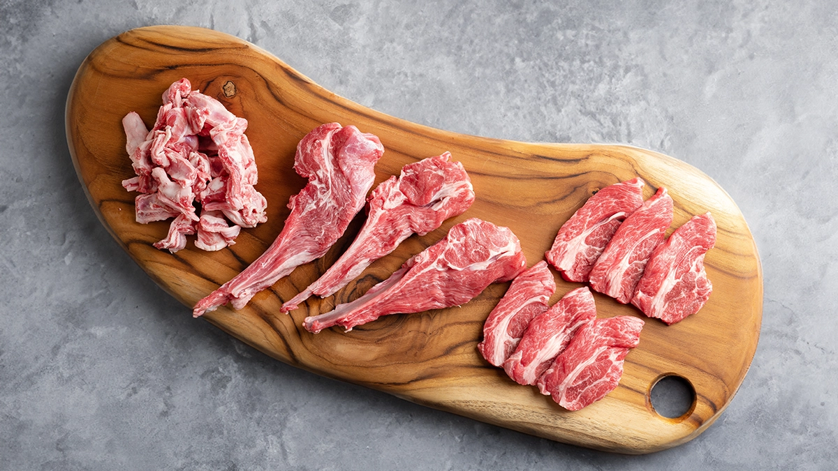 生のラム肉の集合